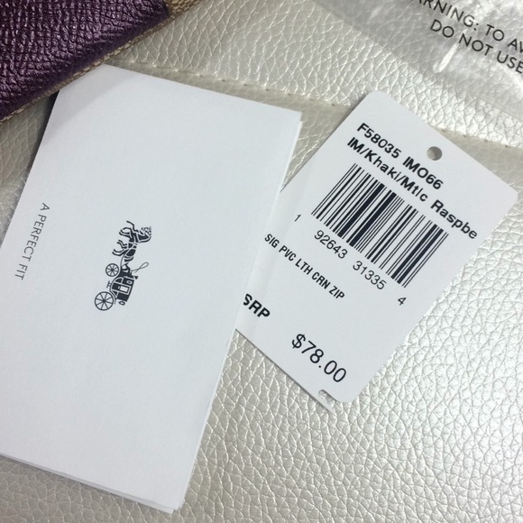 NEW Coach wristlet wallet logo raspberry purple - Picture 5 of 6